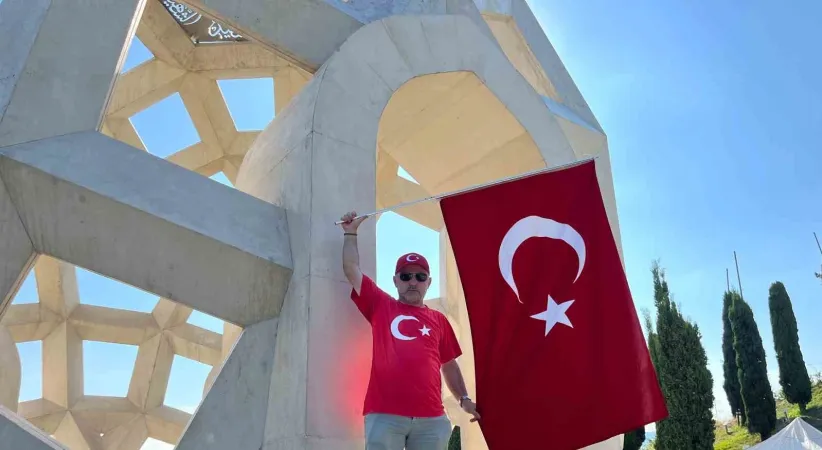 15 Temmuz’un 10’uncu yılında Şehitler Makamı’na ziyaretçi akını