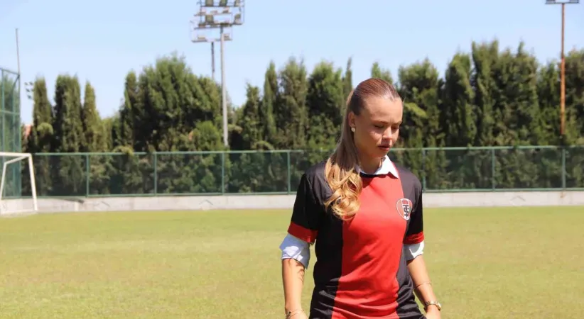 22 yaşındaki Zeynep Mestan, Turgutluspor’un teknik direktörü oldu