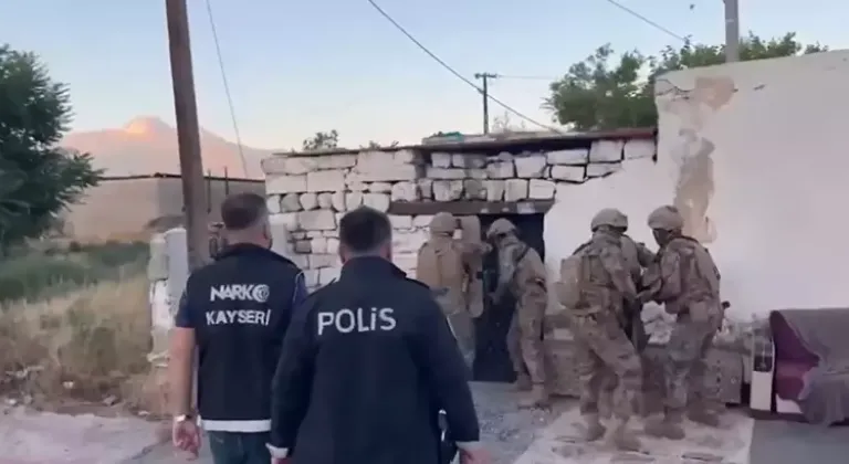 72 ilde düzenlenen uyuşturucu operasyonlarında bin 933 şüpheli yakalandı