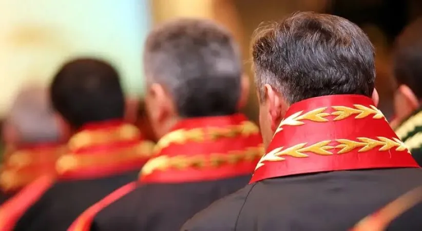 84 hâkim ve savcı meslekten çıkarıldı