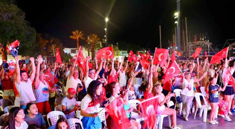 A Milli Kadın Voleybol Takımı’nın şampiyonluğu Bodrum’da coşkuyla kutlandı