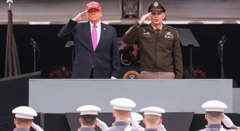Trump: "Dünyanın şimdiye kadar gördüğü en güçlü ordusunu ben inşa ettim"