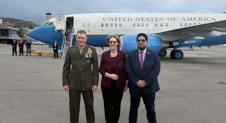 ABD heyeti Venezuela’da geçici hükümet yetkilileri ile bir araya geldi