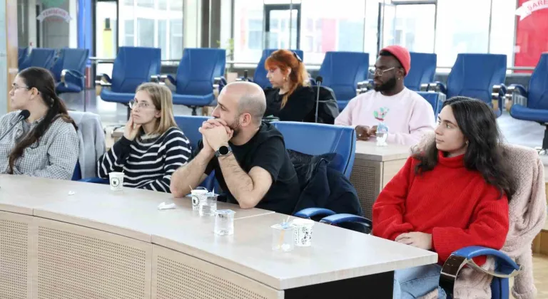 AB üyesi 13 ülkeden gelen gençler Diyarbakır’ı gezdi