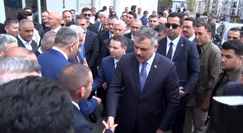 Adalet Bakanı Akın Gürlek ve İçişleri Bakanı Mustafa Çiftçi Esenyurt’ta