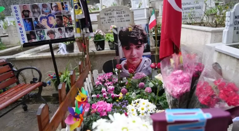 Ahmet Minguzzi ölüm yıl dönümünde kabri başında anıldı