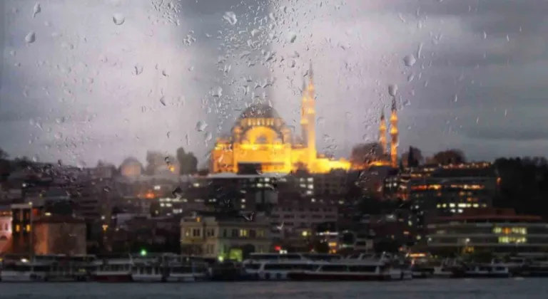 AKOM’dan İstanbul için fırtına ve kar yağışı uyarısı