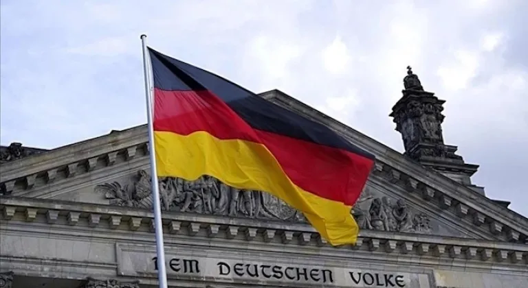 Almanya, Yahudi soykırımından kurtulanlara yaklaşık 1 milyar avro ödeme yapacak