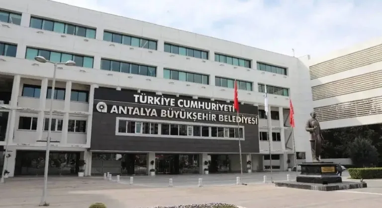 Antalya Büyükşehir’e yönelik soruşturmada dijital materyallere el konuldu
