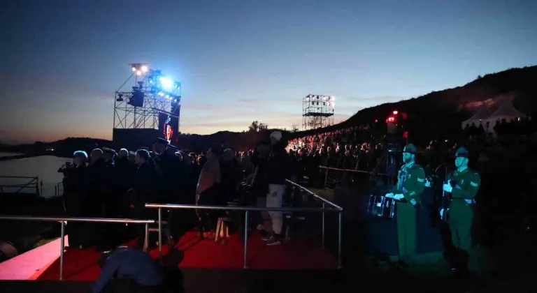 Anzaklar, ‘Şafak Ayini’ ile atalarını andı