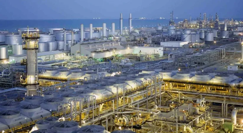 Aramco, Husilerin saldırısı sonrası Cizan rafinerisini kapattı