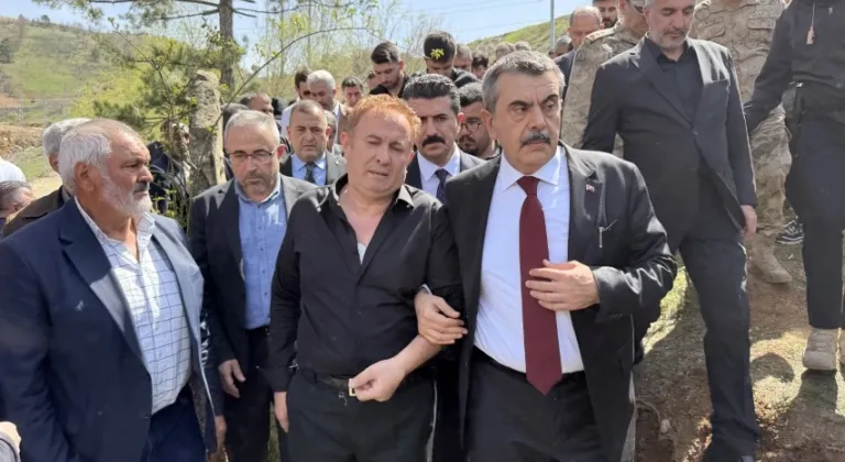 Ayla öğretmenin eşi: "Buraya ev yaptıracaktık, cenazesi geldi"