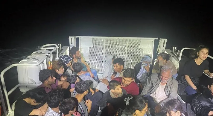 Ayvacık açıklarında 37 kaçak göçmen ve 2 organizatör yakalandı
