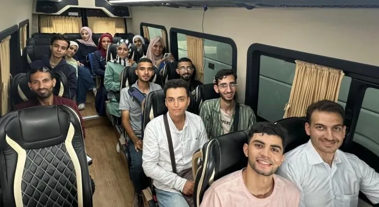 Azerbaycan, burs verdiği 14 Filistinli öğrenciyi Gazze’den tahliye etti