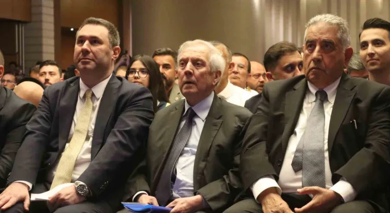 Aziz Yıldırım, İzmir’de kongre üyeleriyle bir araya geldi