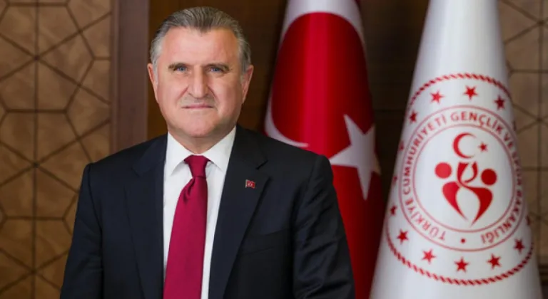 Bakan Bak, Avrupa şampiyonu Beşiktaş’ı kutladı