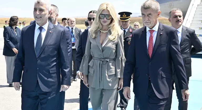 Bakan Bolat: "Türkiye ile Çekya arasındaki iş birliğimizi daha da ileri taşımaya yönelik güçlü irademizi sürdürüyoruz"