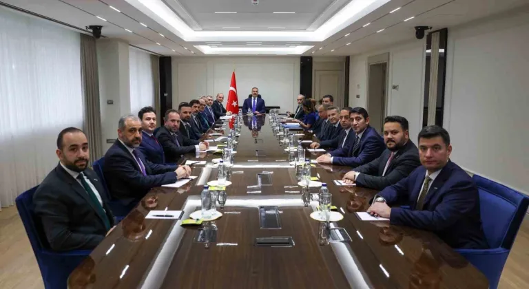 Bakan Fidan, MÜSİAD Genel Başkanı Özdemir’i kabul etti