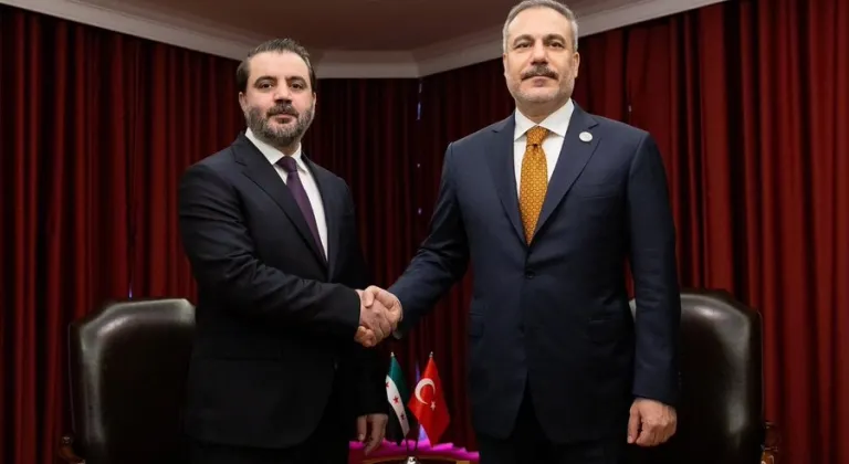 Bakan Fidan, Suriye Dışişleri Bakanı Şeybani ile bir araya geldi
