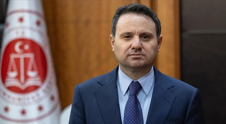 Bakan Gürlek, "Ateş çemberinde ülkemiz huzurlu, güvenli"