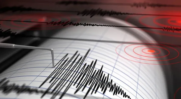 Balıkesir'de 6,1 büyüklüğünde deprem