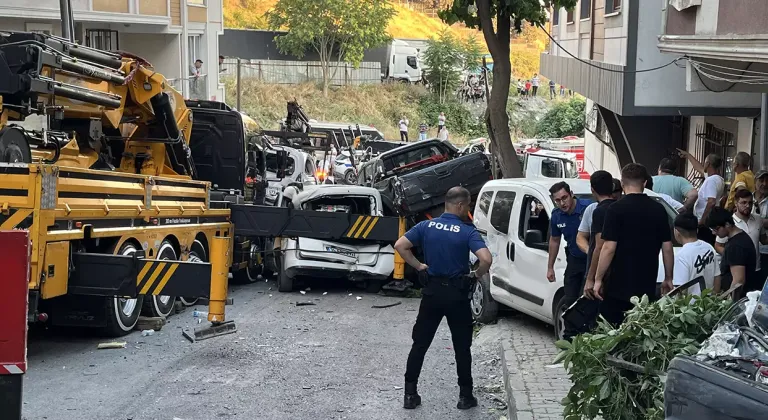 Başakşehir’de kontrolden çıkan vinç dehşet saçtı