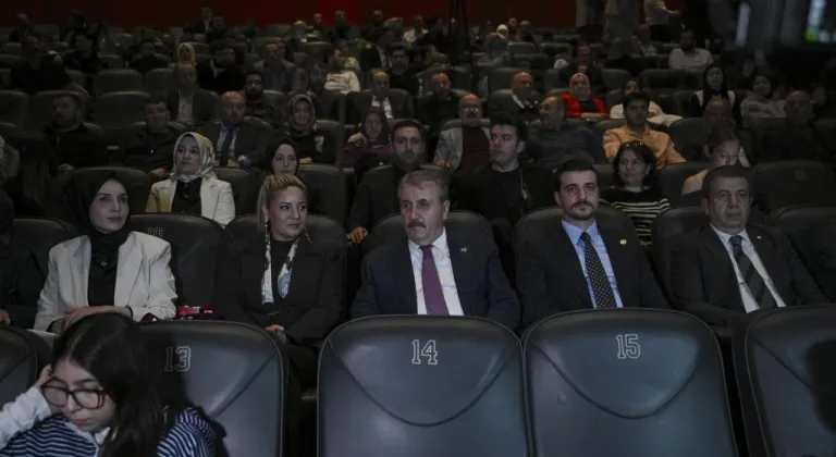 BBP Genel Başkanı Destici, "Çatlı" filmini beyaz perdede izledi
