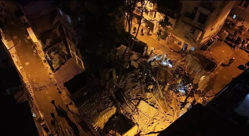 Beyoğlu’nda 5 katlı bina çöktü: Arama çalışmaları devam ediyor