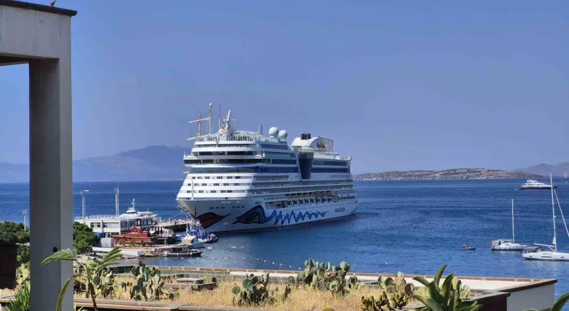 Bodrum’a 3 gemiyle 2 bin 761 turist geldi