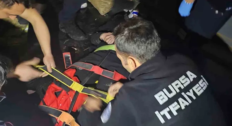 Bursa’da asansör boşluğuna düşen 17 yaşındaki genç ağır yaralandı