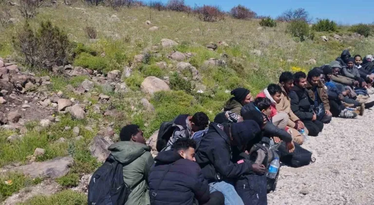 Çeşme’de 36 yasa dışı göçmen ve 2 organizatör yakalandı