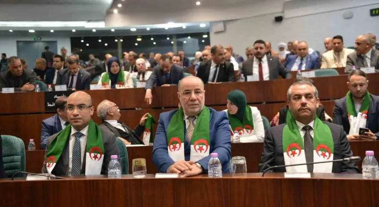 Cezayir’de Fransız sömürgeciliğini suç ilan eden yasa tasarısı kabul edildi