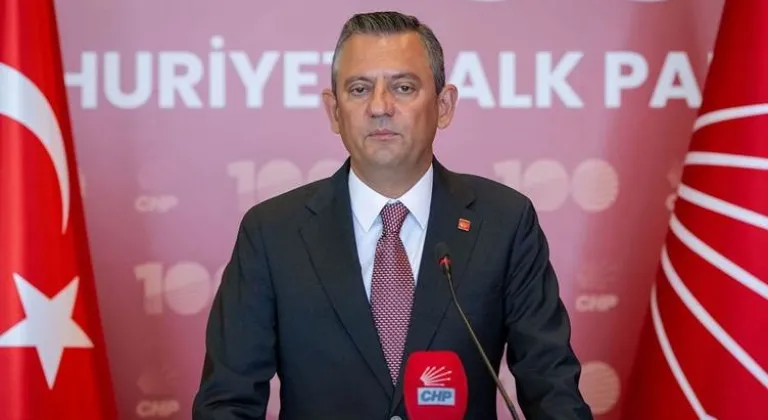 CHP Genel Başkanı Özel, komisyon üyeleriyle İmralı ziyaretine ilişkin toplantı yaptı