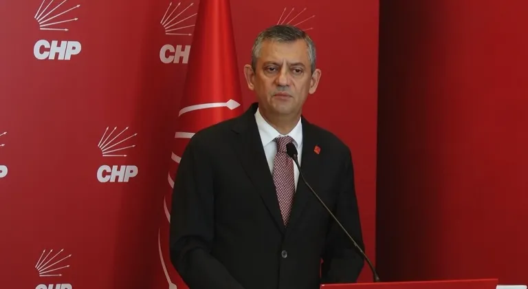 CHP Genel Başkanı Özel, Zafer Partisi Genel Başkanı Özdağ’la görüştü