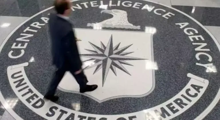 CIA’den Çinli yetkililere çağrı: "ABD ajanı olun"