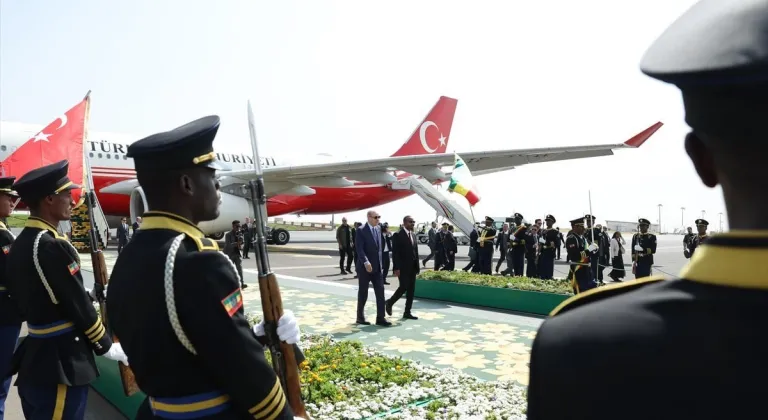 Cumhurbaşkanı Erdoğan, Etiyopya’da resmi törenle karşılandı