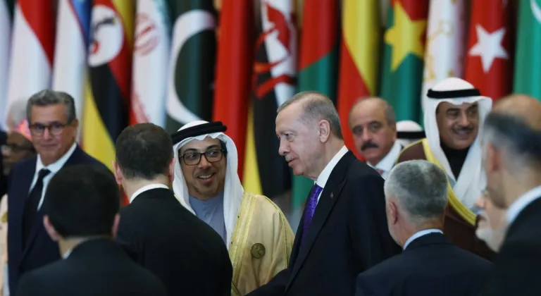 Cumhurbaşkanı Erdoğan, İİT ve Arap Ligi Ortak Zirvesinde Aile Fotoğrafında Yer Aldı