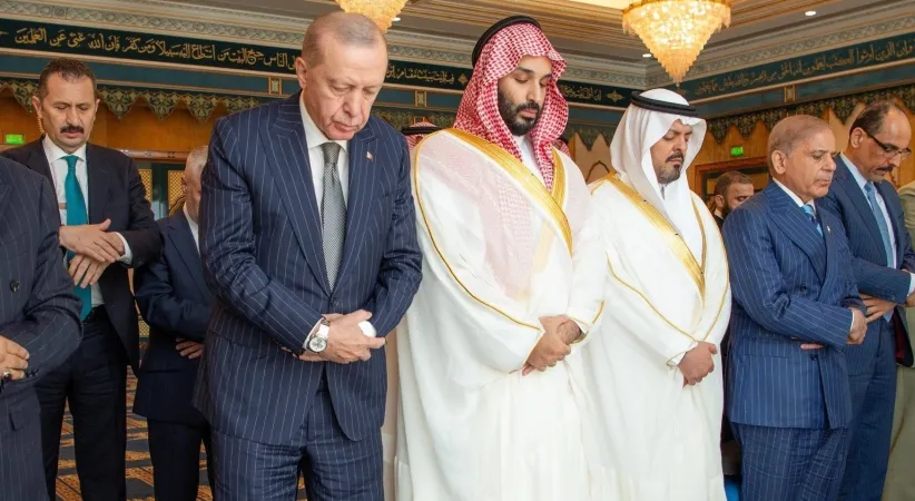 Cumhurbaşkanı Erdoğan, Mekke’de Veliaht Prens ve Şerif ile cuma namazını kıldı
