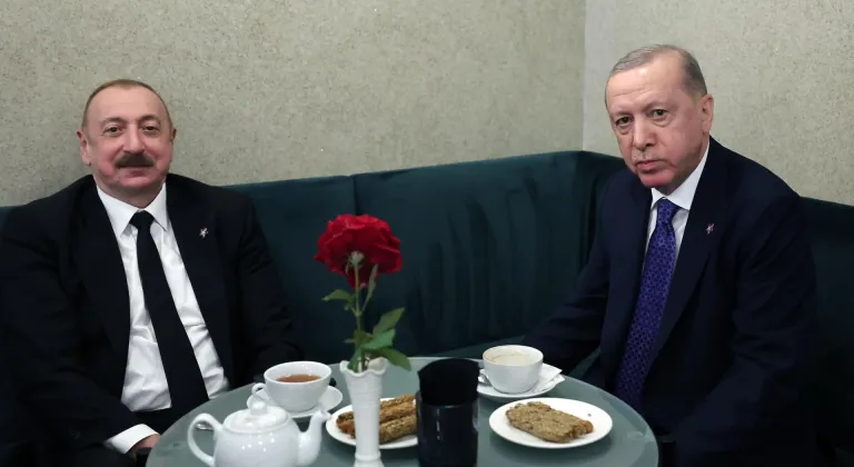 Cumhurbaşkanı Erdoğan ve Aliyev Tiran’da sohbet etti