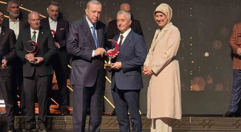 Cumhurbaşkanı Erdoğan’dan Tahmazoğu’na birincilik ödülü