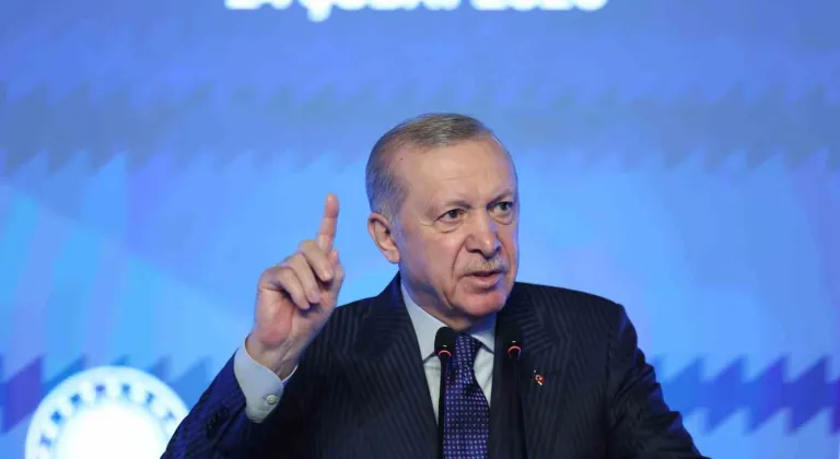 Cumhurbaşkanı Erdoğan: "Artık kendi teknolojisini tasarlayan, kendi yazılımını üreten ve ürettiklerini tüm dünyaya ihraç eden bir Türkiye var"