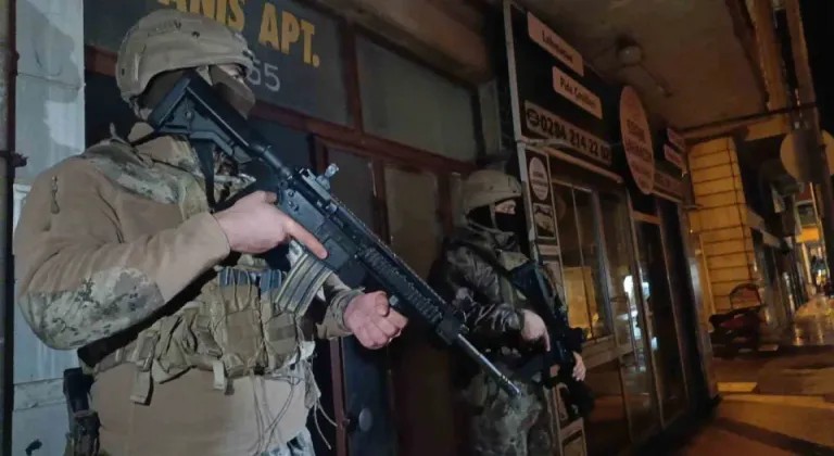 Ankara'da DEAŞ terör örgütüne operasyon: 17 gözaltı