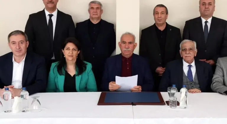 DEM Parti, İmralı’da Öcalan ile görüştükten sonra bir mesaj yayımladı