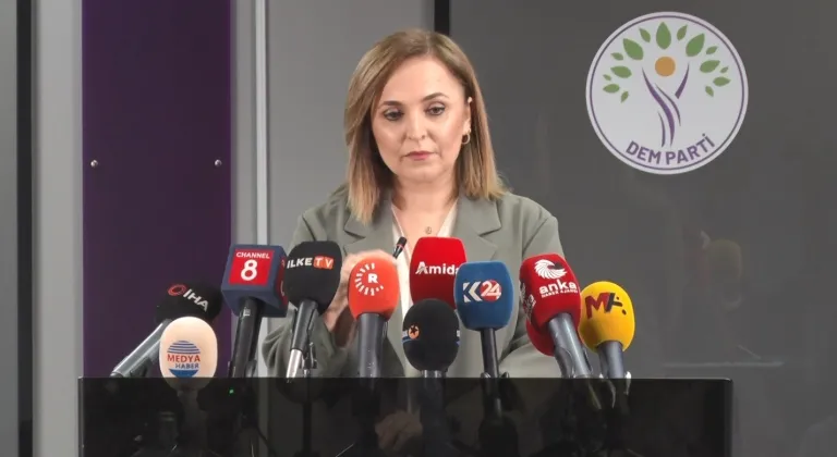 DEM Parti Sözcüsü Doğan: "Öcalan’ın özgür bir şekilde çalışabileceği, doğrudan temas kurabileceği iletişim şartlarının oluşturulması gerektiğini düşünüyoruz"