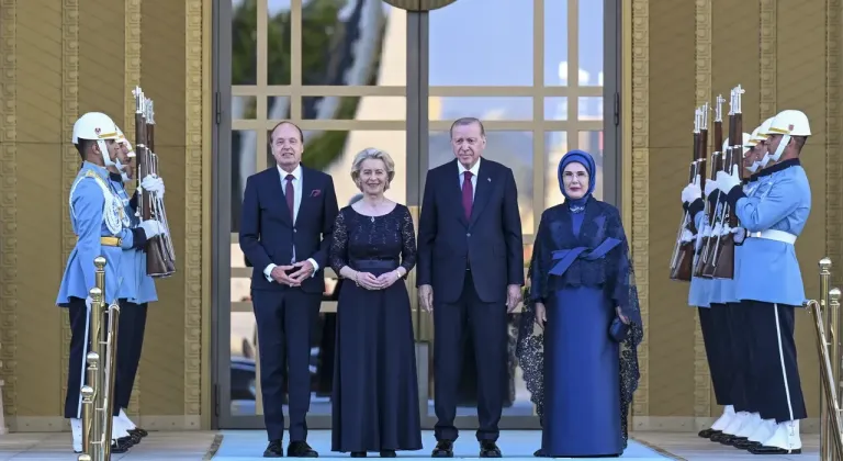 Devlet ve hükümet başkanları ile eşleri onuruna Cumhurbaşkanlığı Külliyesi’nde resepsiyon verildi
