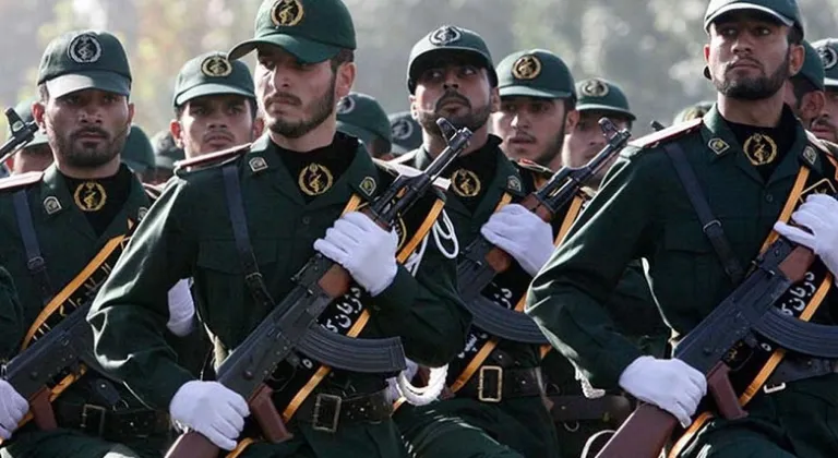 Devrim Muhafızları: "En az 6 ay boyunca yoğun bir savaşı sürdürebiliriz"