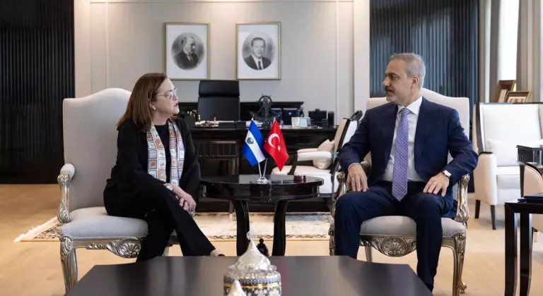 Dışişleri Bakanı Fidan, El Salvadorlu mevkidaşı Hill ile görüştü