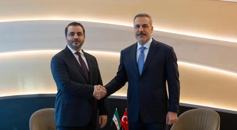 Dışişleri Bakanı Fidan, Suriyeli mevkidaşı Esad Şeybani ile telefonda görüştü