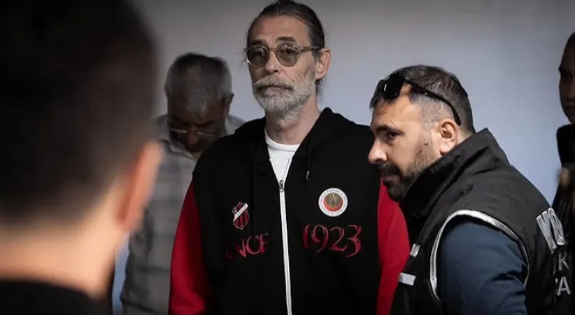 Erdal Beşikçioğlu, Etimesgut Belediye Başkanlığı görevinden uzaklaştırıldı