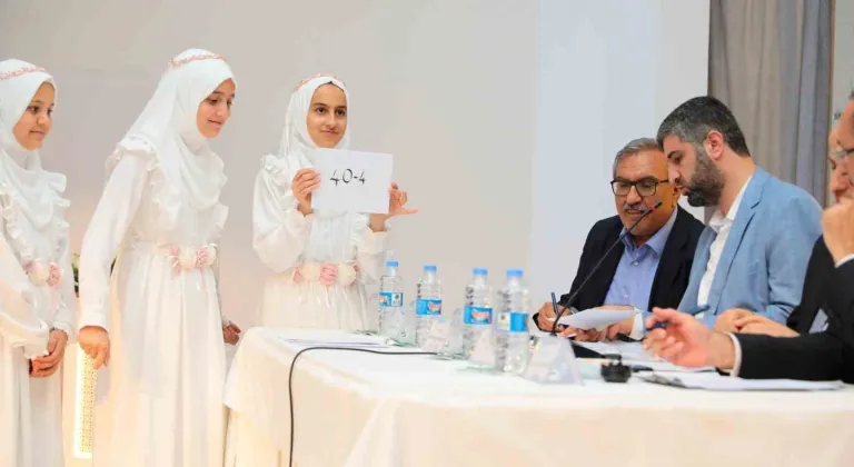 Erzincan’da Umre ödüllü Hadis-i Şerif yarışması düzenlendi